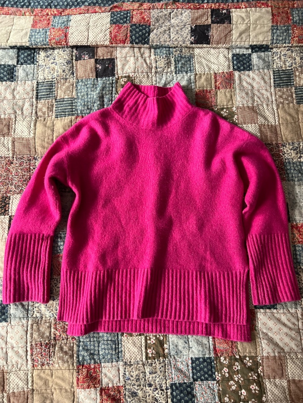 & Other Stories Pink Wool Turtleneck Sweater With High Low Hem